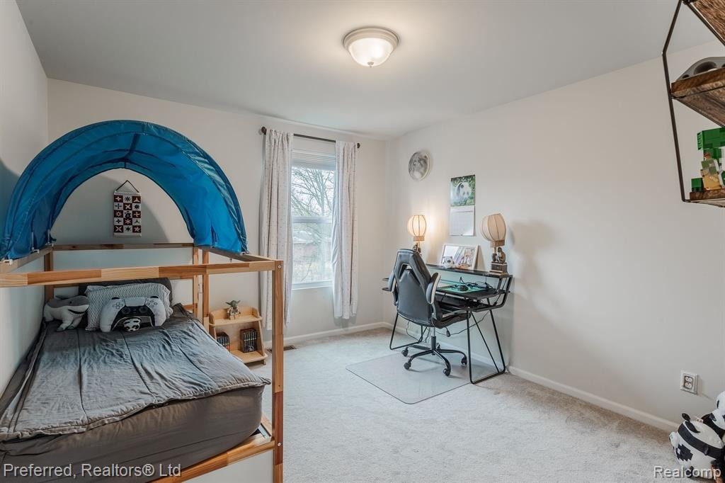 50537 EISENHOWER Drive, Canton, MI 48188 — Photo 31