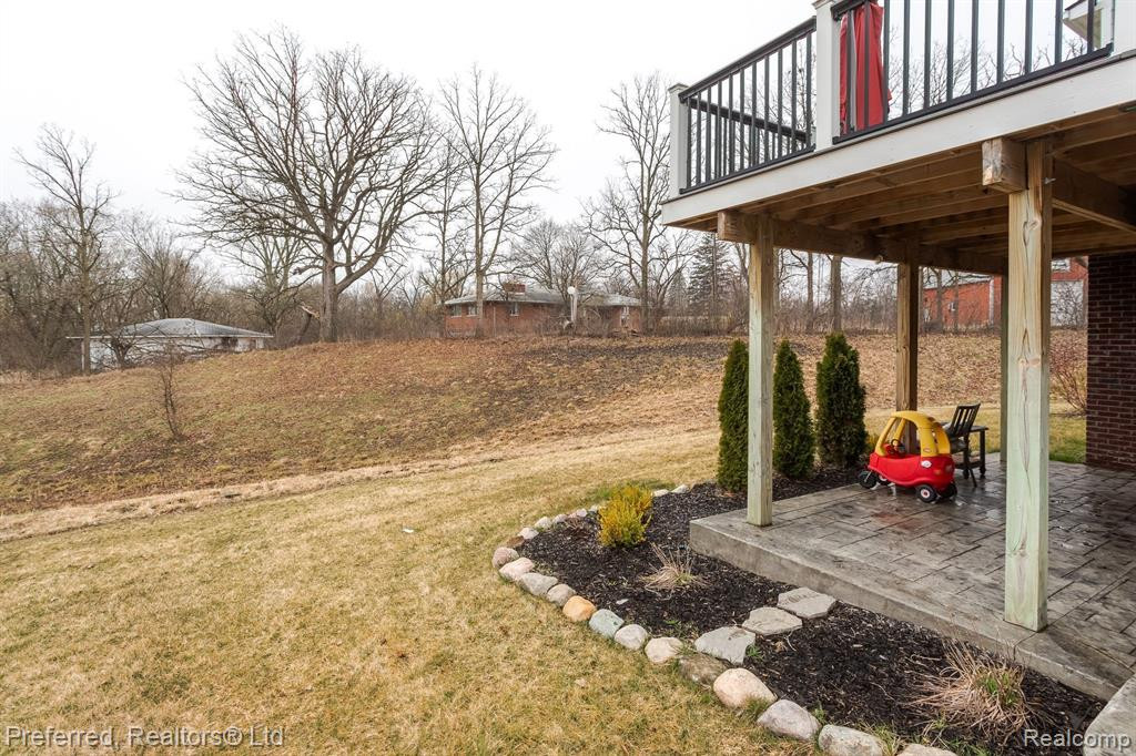 50537 EISENHOWER Drive, Canton, MI 48188 — Photo 37