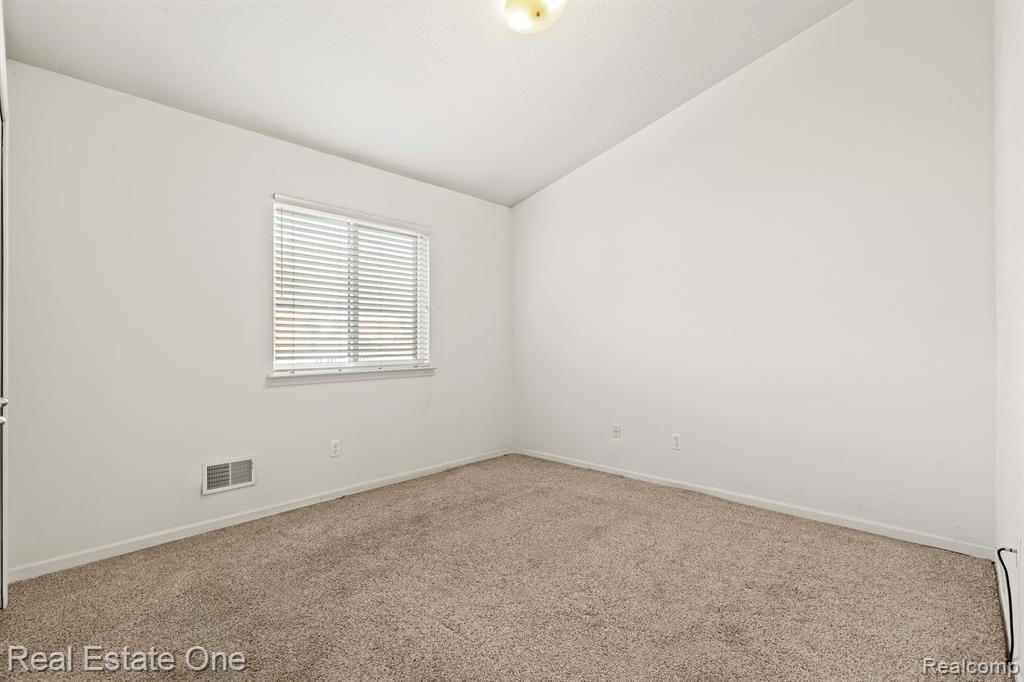 23464 STOFLET Lane, Trenton, MI 48183 — Photo 12