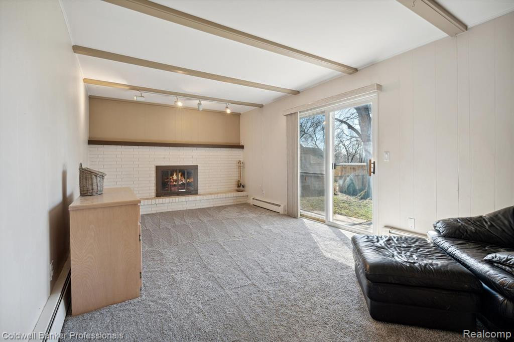 8253 MILLER Road, Swartz Creek, MI 48473 — Photo 11