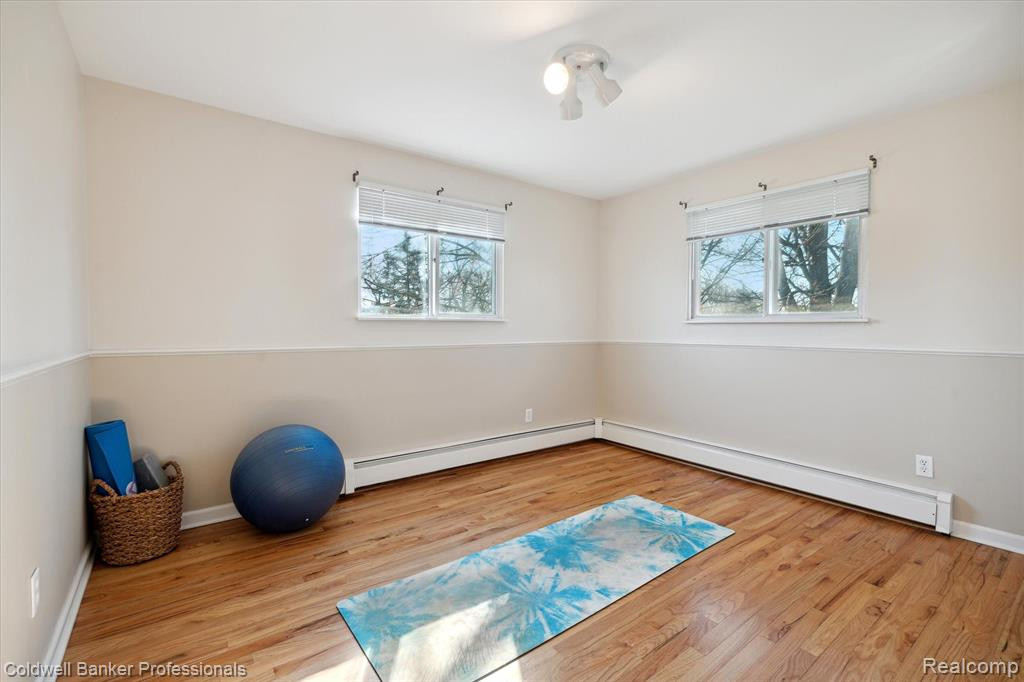 8253 MILLER Road, Swartz Creek, MI 48473 — Photo 24