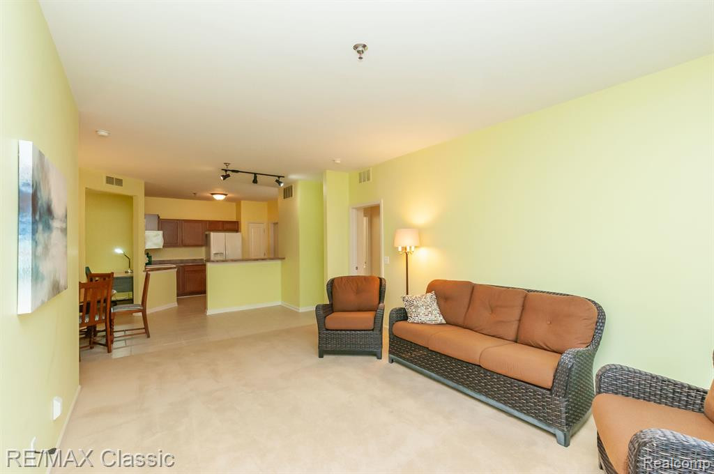 3103 GOLDENEYE Lane, Walled Lake, MI 48390 — Photo 6