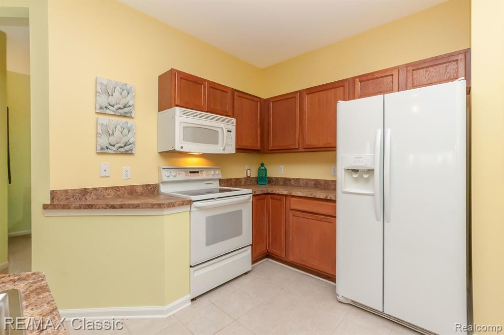 3103 GOLDENEYE Lane, Walled Lake, MI 48390 — Photo 10
