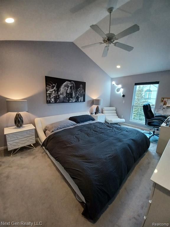 9210 FARMINGDALE Lane, Walled Lake, MI 48390 — Photo 22