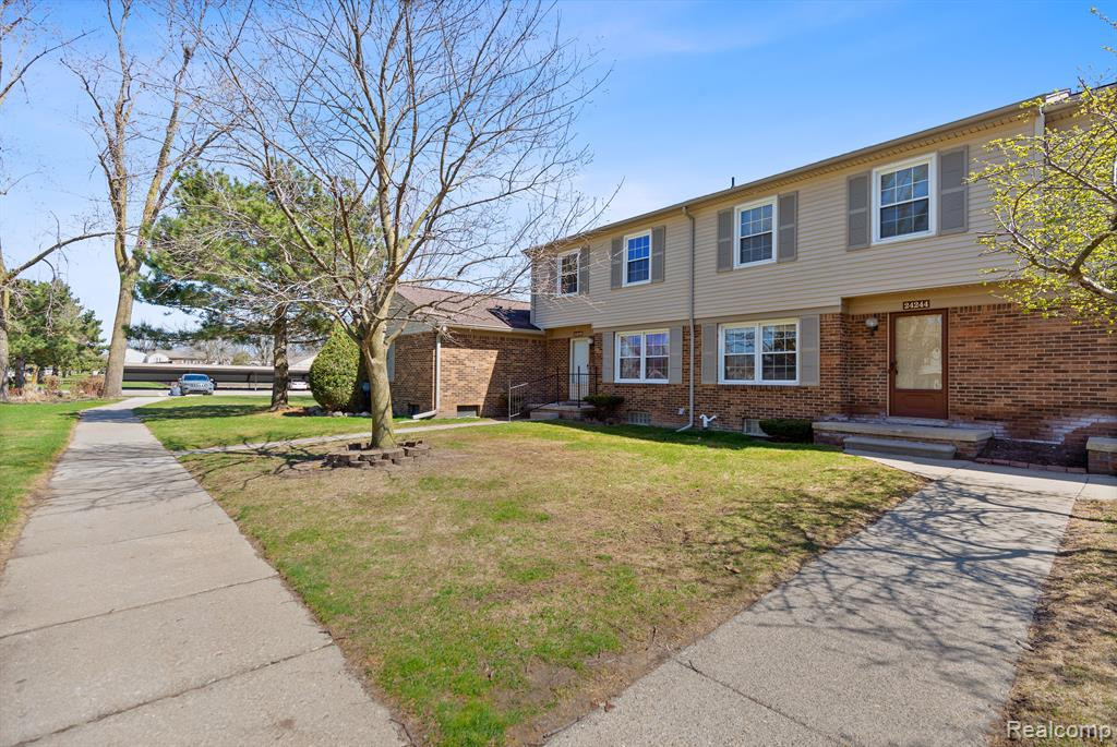 24244 BASHIAN Drive, Novi, MI — Photo 2