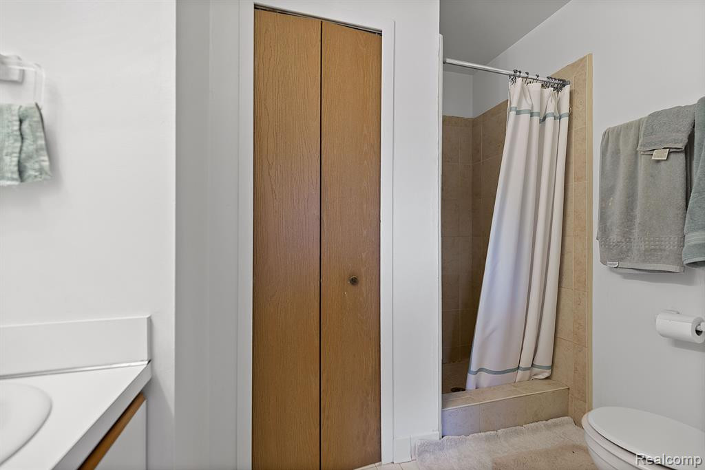 24244 BASHIAN Drive, Novi, MI — Photo 18