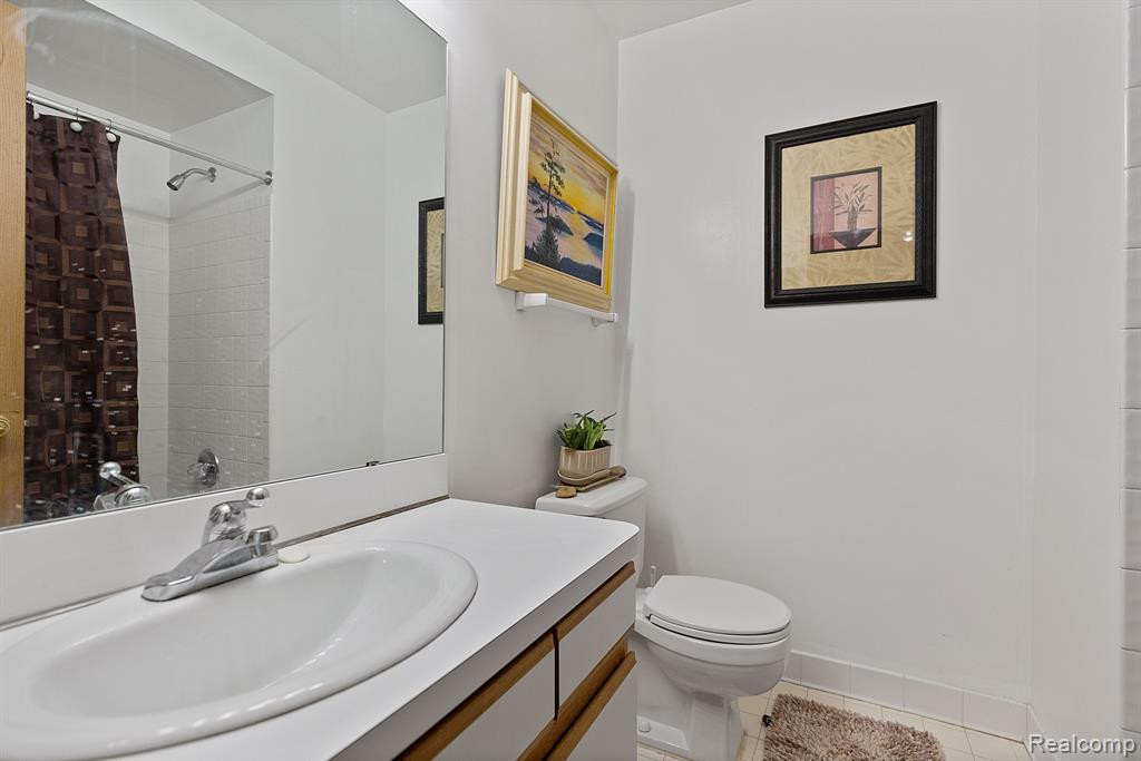 24244 BASHIAN Drive, Novi, MI — Photo 19