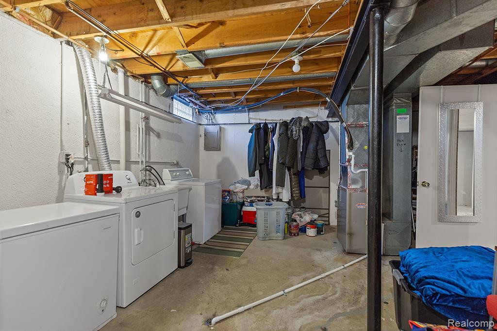 24244 BASHIAN Drive, Novi, MI — Photo 24