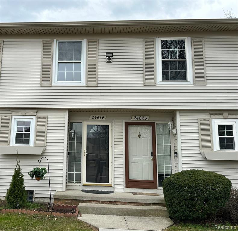 24619 BASHIAN Drive, Novi, MI — Photo 2