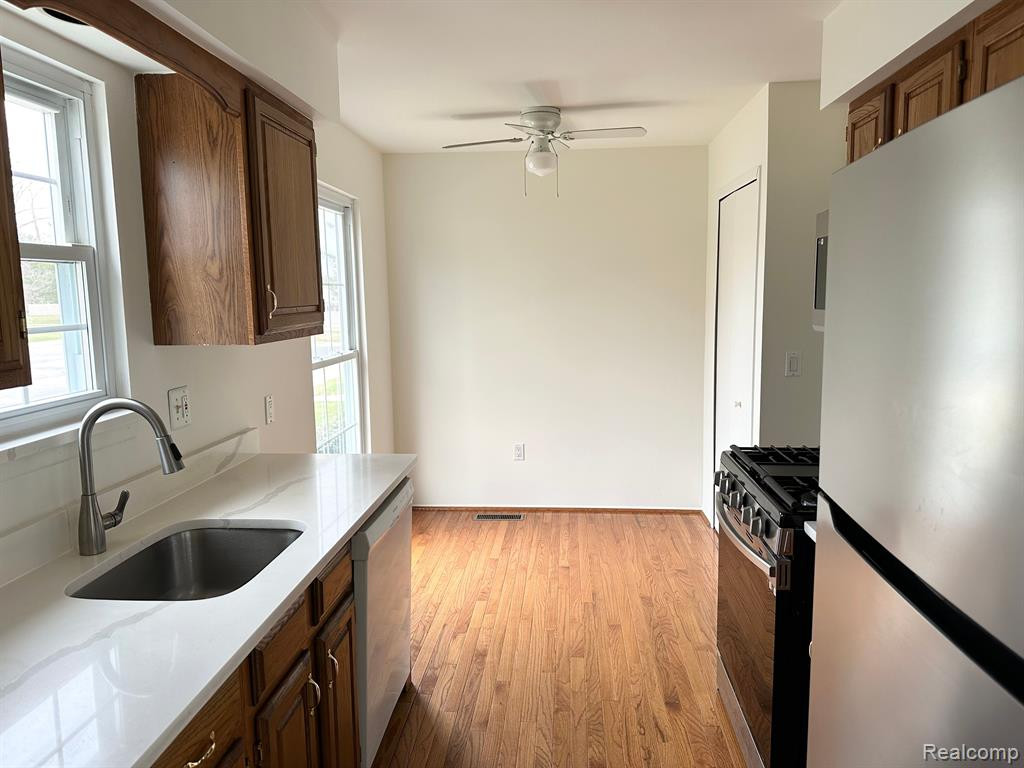 24619 BASHIAN Drive, Novi, MI — Photo 6