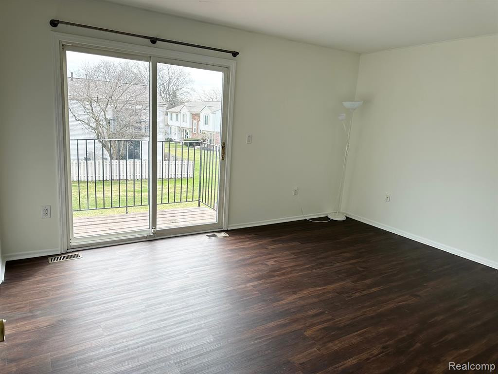 24619 BASHIAN Drive, Novi, MI — Photo 18