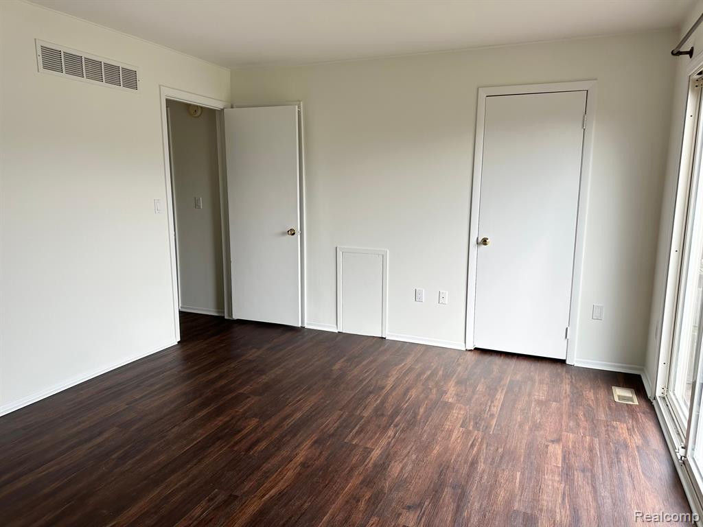 24619 BASHIAN Drive, Novi, MI — Photo 20