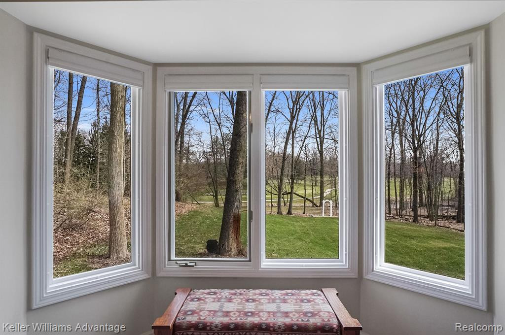 8597 PEBBLE CREEK Drive, Pinckney, MI 48169 — Photo 18