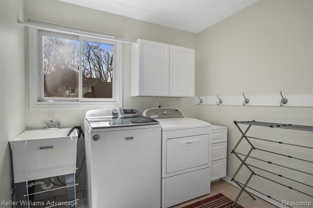 8597 PEBBLE CREEK Drive, Pinckney, MI 48169 — Photo 22
