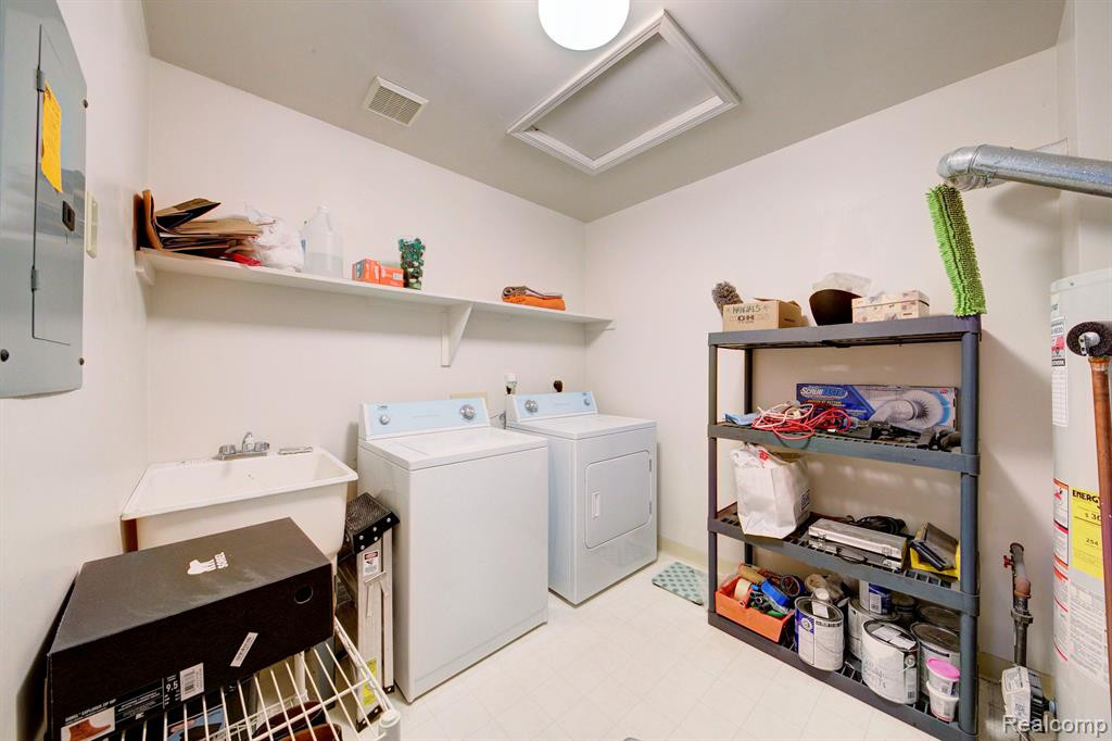 42793 LILLEY POINTE Drive, 144, Canton, MI 48187 — Photo 29