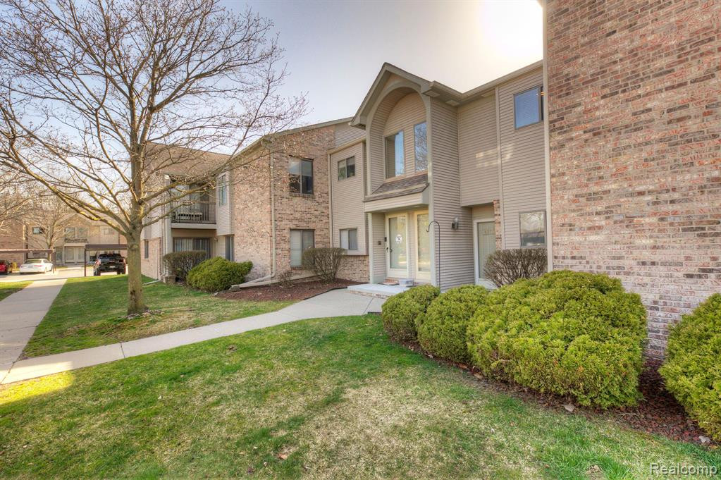 42793 LILLEY POINTE Drive, 144, Canton, MI 48187 — Photo 44