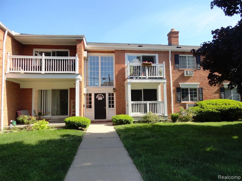 2420 Parmenter, Royal Oak, MI 48073 — front exterior