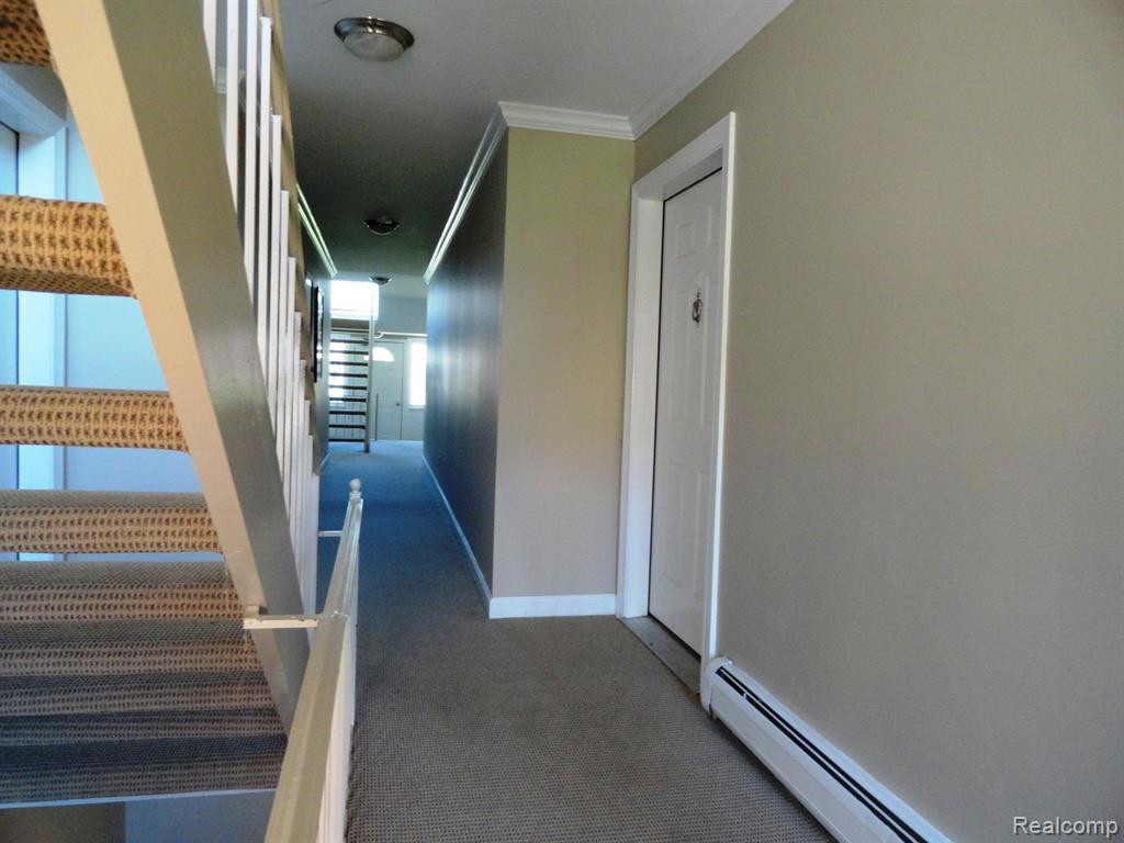 2420 Parmenter, Royal Oak, MI 48073 — Photo 2