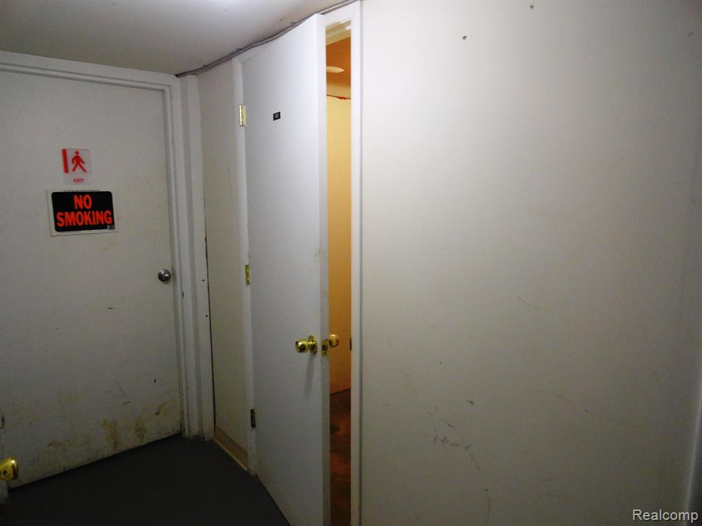 2420 Parmenter, Royal Oak, MI 48073 — Photo 14