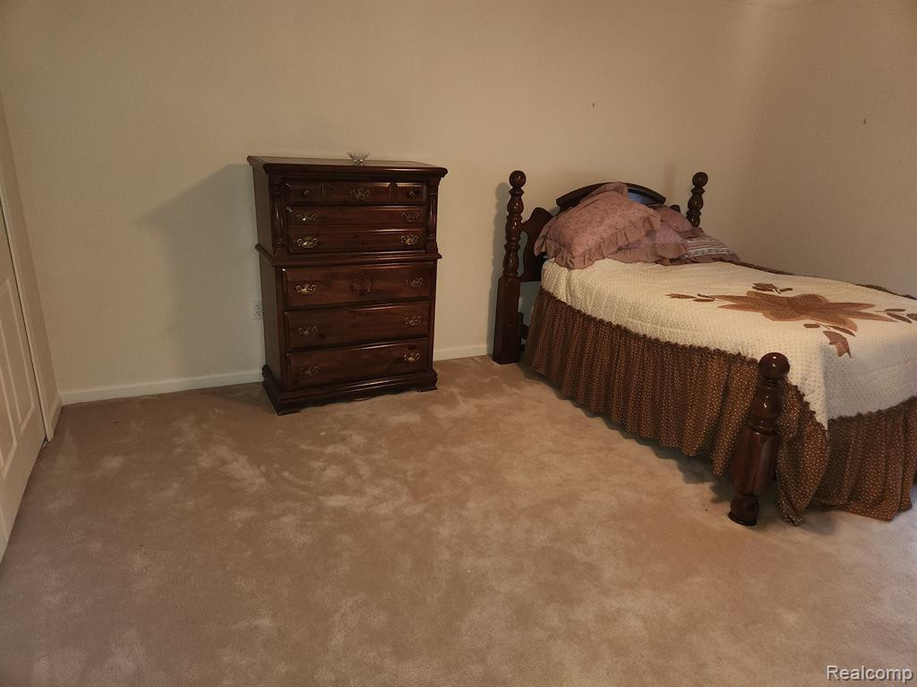 23585 ASHLEY Drive, Flat Rock, MI 48134 — Photo 17