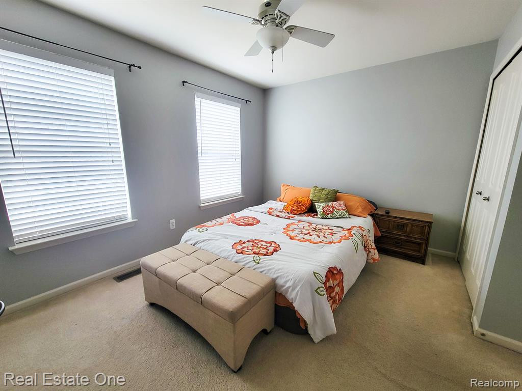 199 CENTER Boulevard, Wixom, MI 48393 — Photo 13