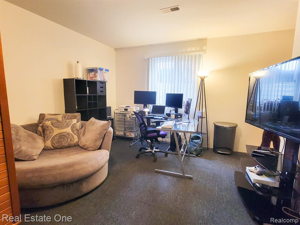 199 CENTER Boulevard, Wixom, MI 48393 — Photo 20