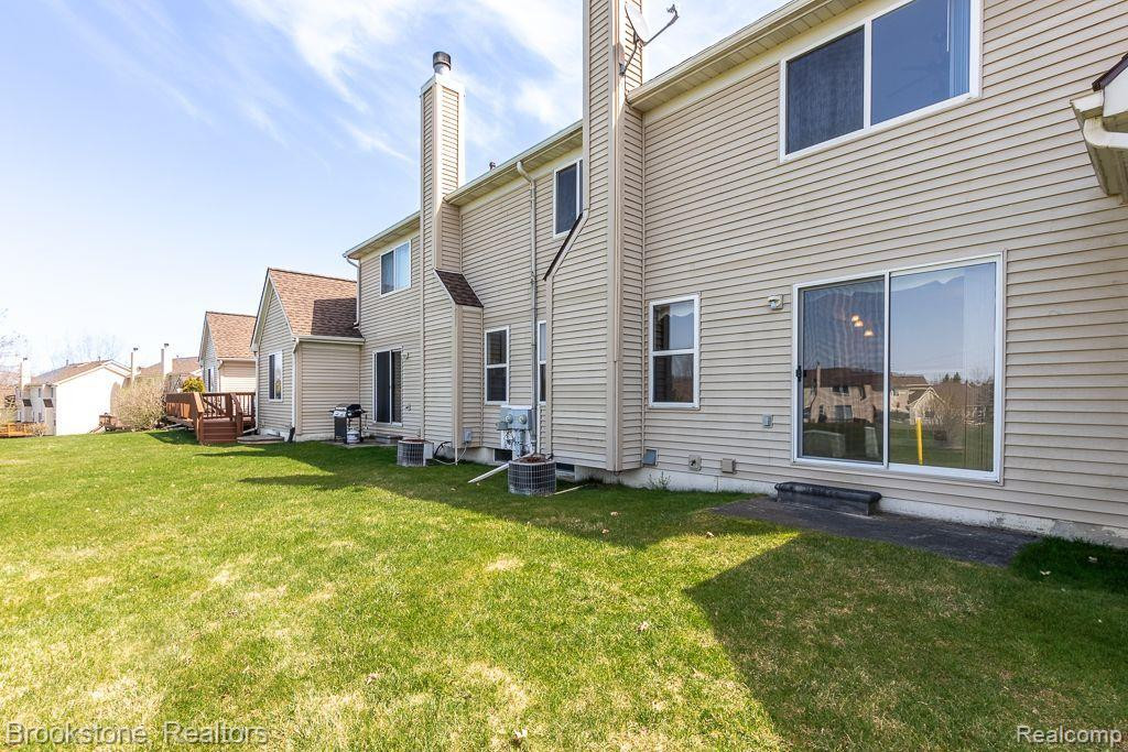 4305 WILLOW VIEW Court, Howell, MI 48843 — Photo 7