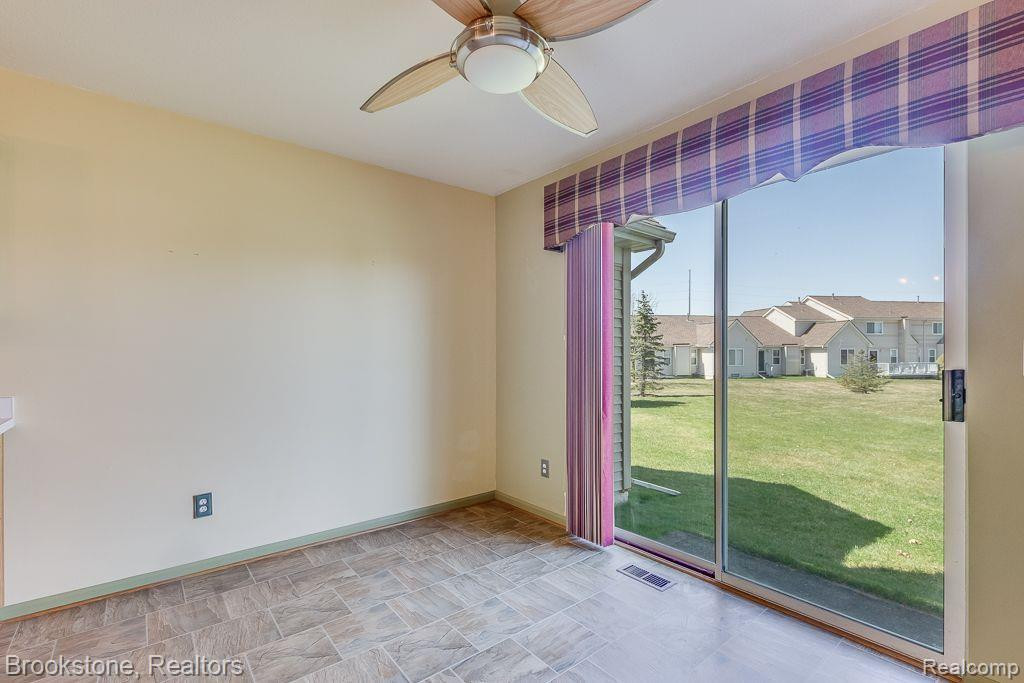 4305 WILLOW VIEW Court, Howell, MI 48843 — Photo 18