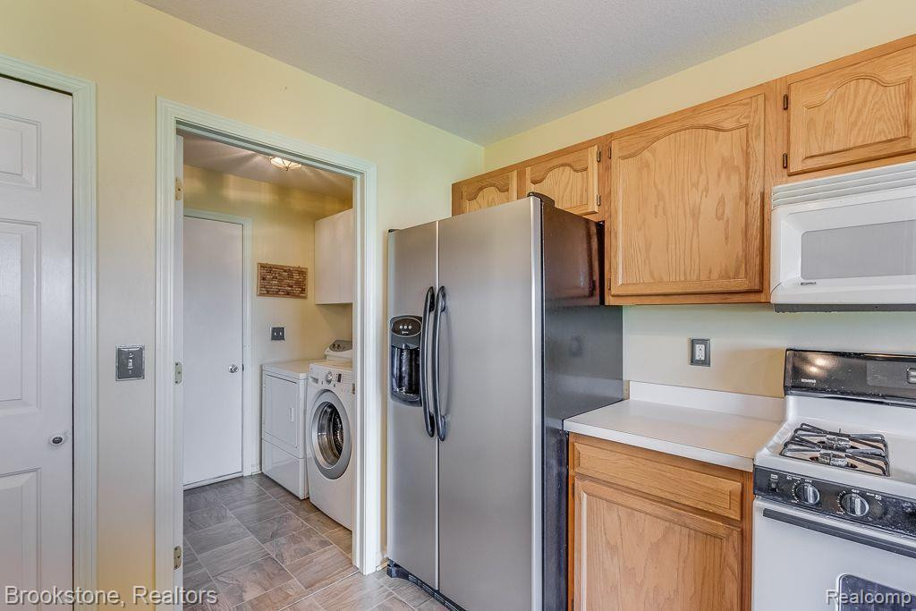 4305 WILLOW VIEW Court, Howell, MI 48843 — Photo 22