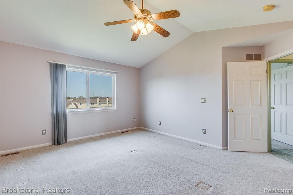 4305 WILLOW VIEW Court, Howell, MI 48843 — Photo 31