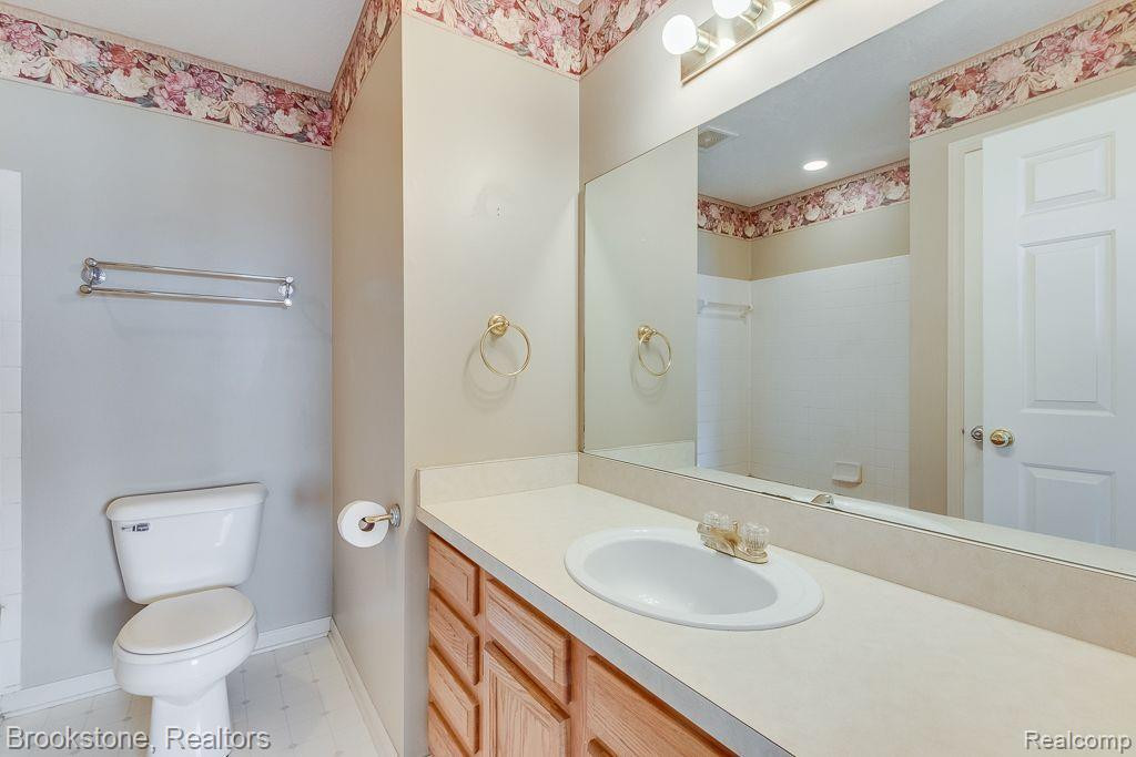4305 WILLOW VIEW Court, Howell, MI 48843 — Photo 34
