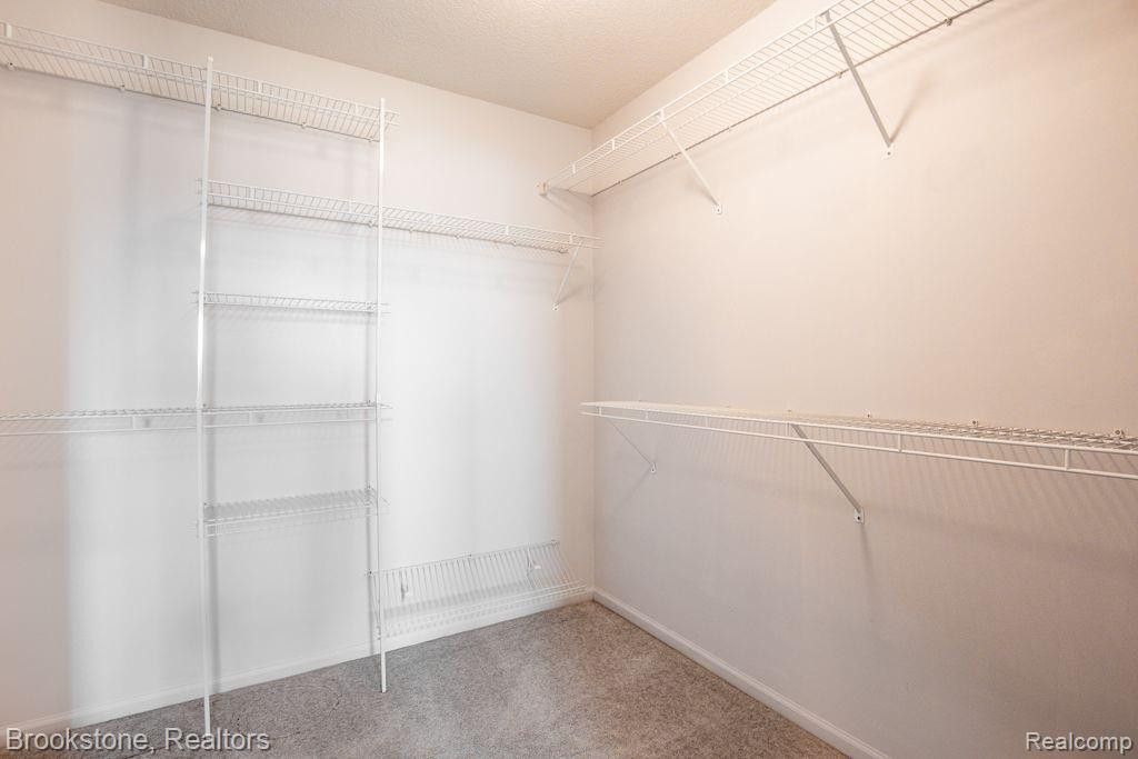 4305 WILLOW VIEW Court, Howell, MI 48843 — Photo 36