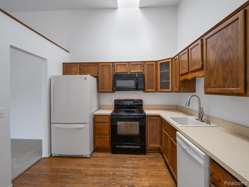 40054 CROSSWINDS, Novi, MI — Photo 10