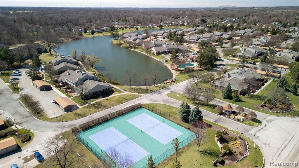 40054 CROSSWINDS, Novi, MI — Photo 36