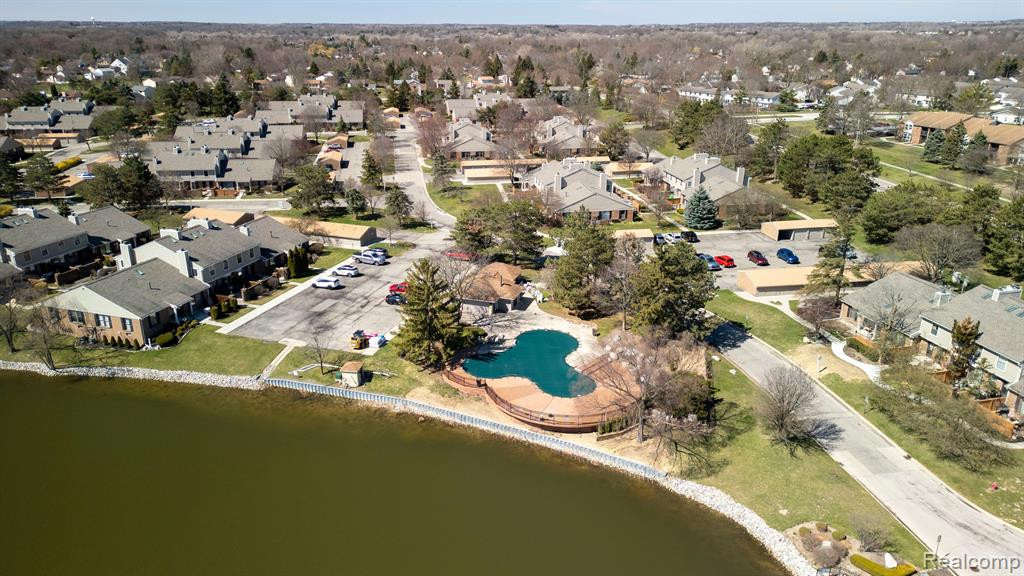 40054 CROSSWINDS, Novi, MI — Photo 37