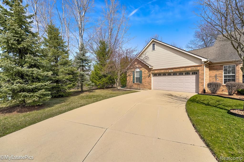 7665 MITCHELL Drive, Van Buren, MI 48111 — Photo 2