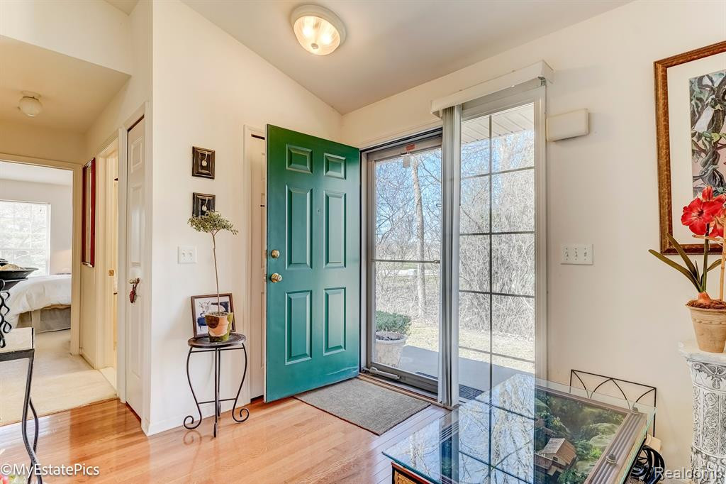 7665 MITCHELL Drive, Van Buren, MI 48111 — Photo 5