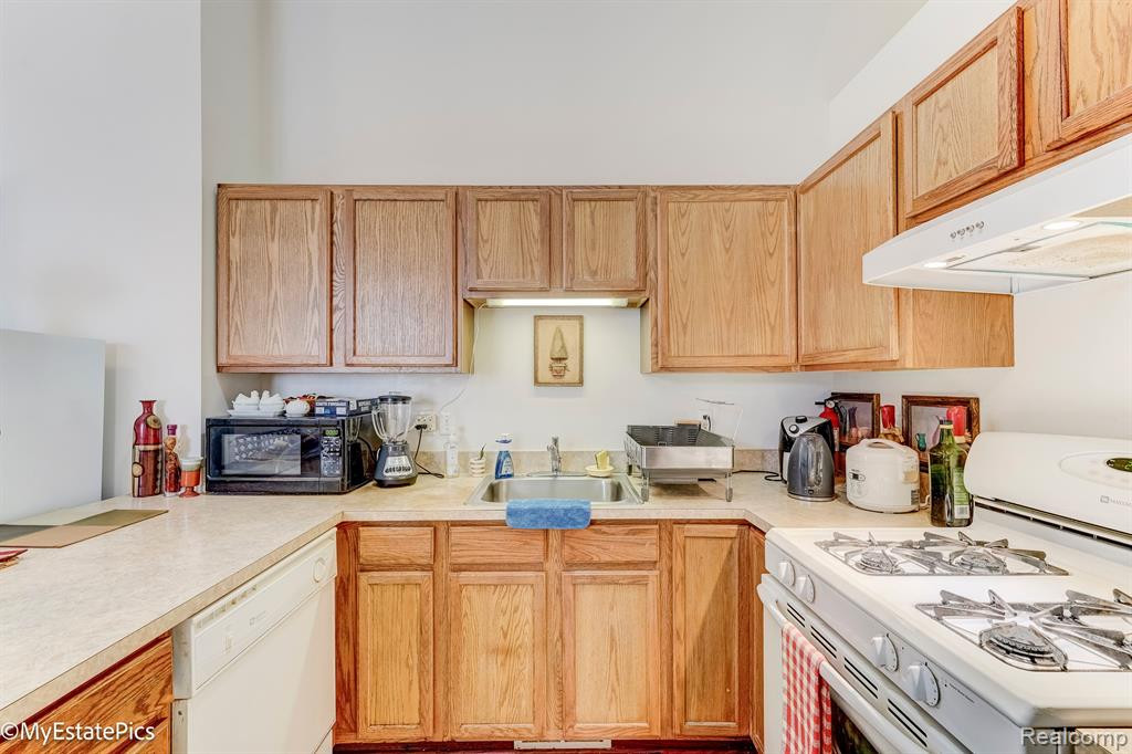 7665 MITCHELL Drive, Van Buren, MI 48111 — Photo 14