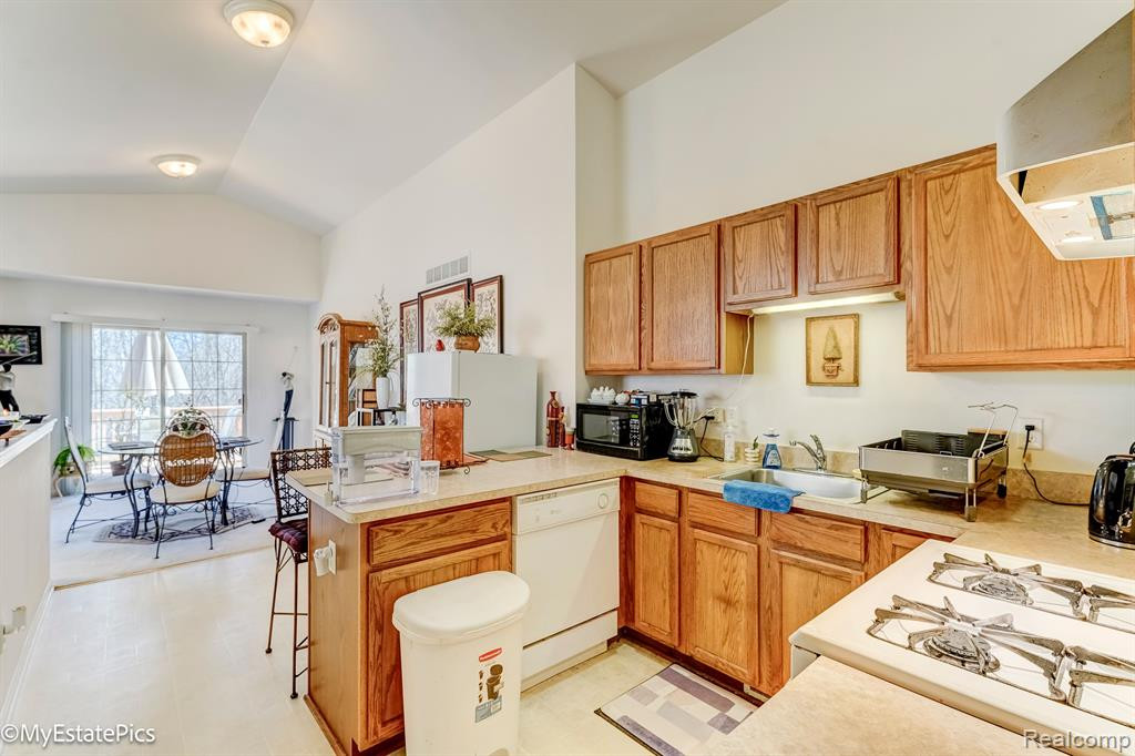 7665 MITCHELL Drive, Van Buren, MI 48111 — Photo 15