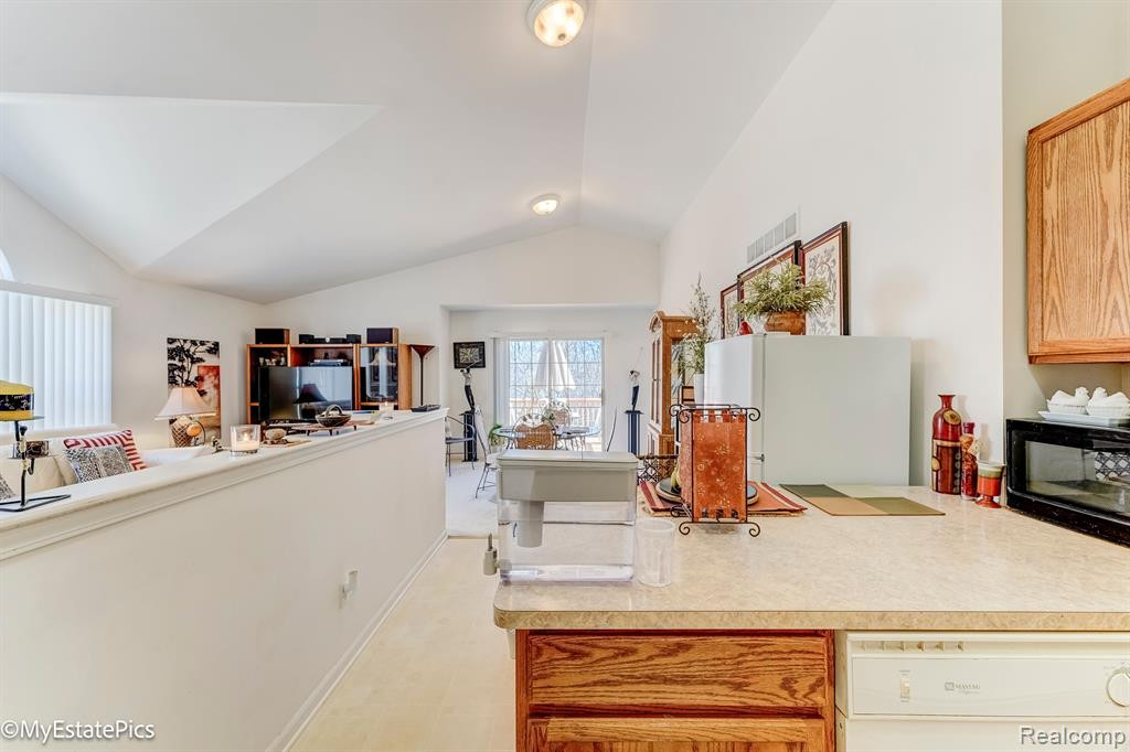 7665 MITCHELL Drive, Van Buren, MI 48111 — Photo 16