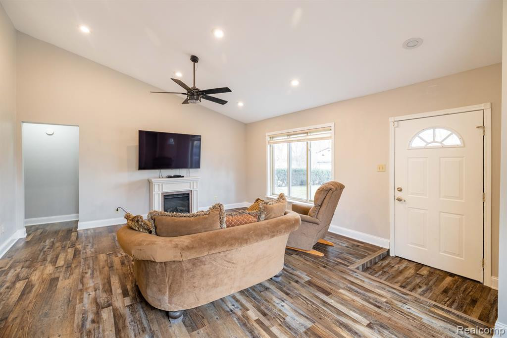 40179 ALDEN Road, Van Buren, MI 48111 — Photo 5