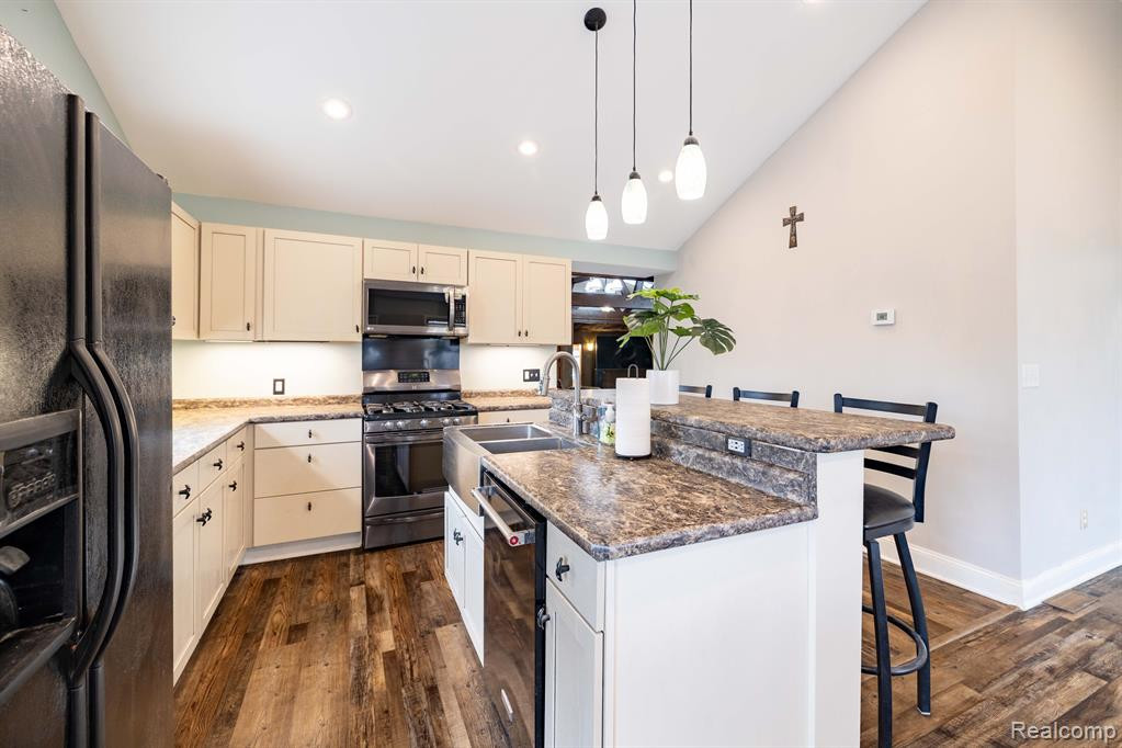 40179 ALDEN Road, Van Buren, MI 48111 — Photo 10