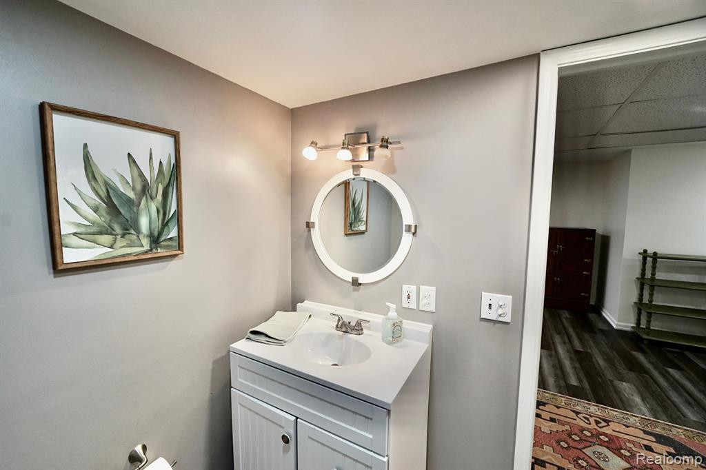 511 BELLEVUE Avenue, Lake Orion, MI 48362 — Photo 46