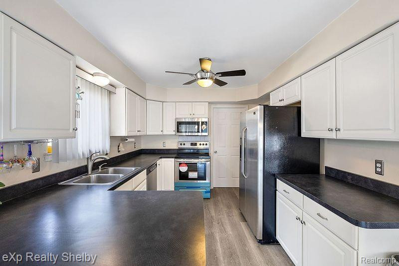 45853 KARAM Drive, Shelby Twp, MI 48315 — Photo 11
