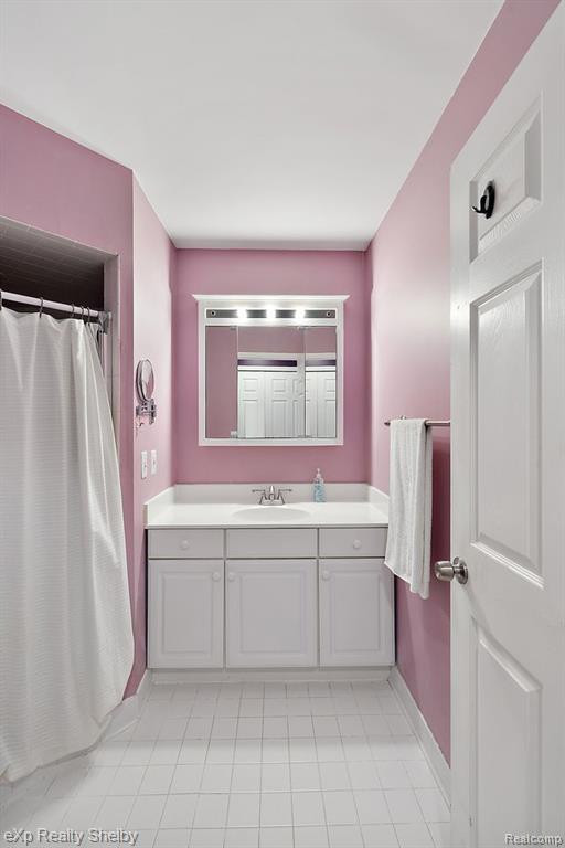 45853 KARAM Drive, Shelby Twp, MI 48315 — Photo 18