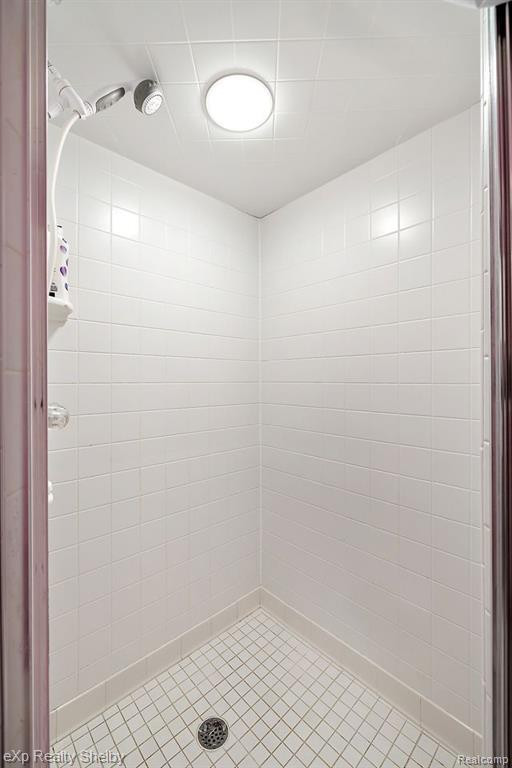 45853 KARAM Drive, Shelby Twp, MI 48315 — Photo 20