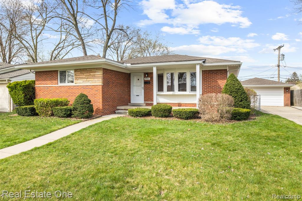 9901 PERE Avenue, Livonia, MI 48150 — Photo 2