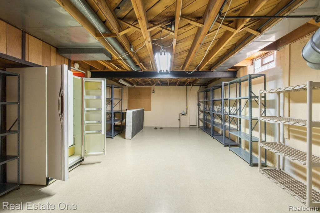 9901 PERE Avenue, Livonia, MI 48150 — Photo 18