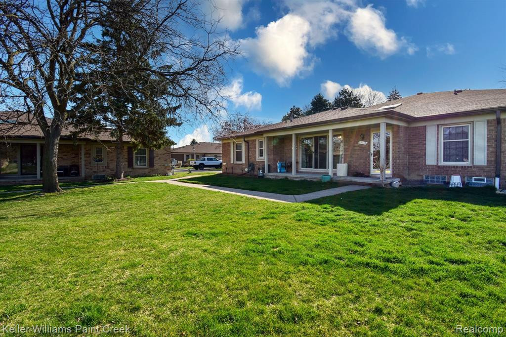 49116 CONWAY, Shelby Twp, MI 48315 — Photo 3
