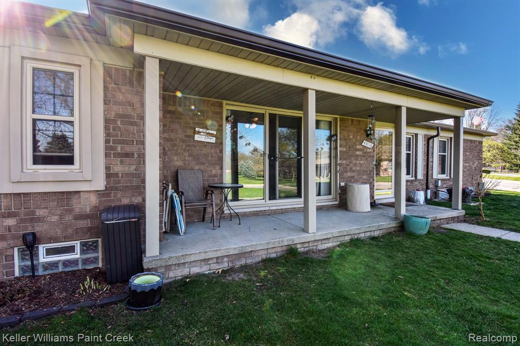 49116 CONWAY, Shelby Twp, MI 48315 — Photo 4